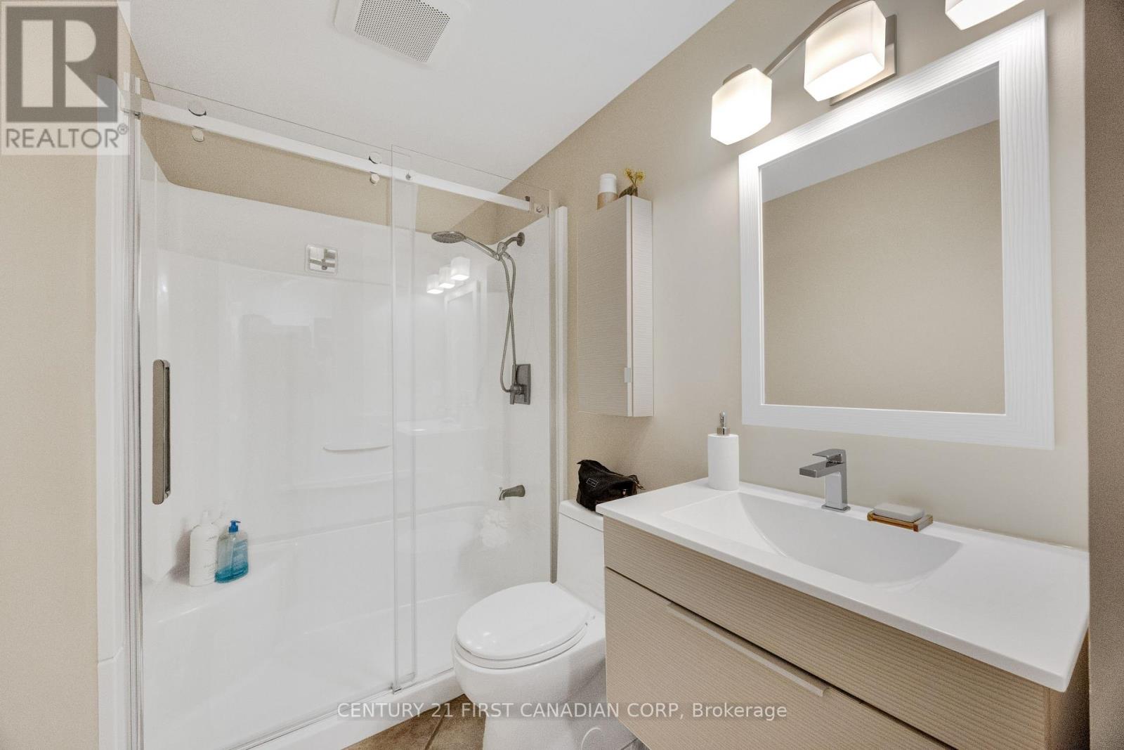 202 - 275 Queens Avenue, London East, Ontario  N6B 1X2 - Photo 7 - X12653842