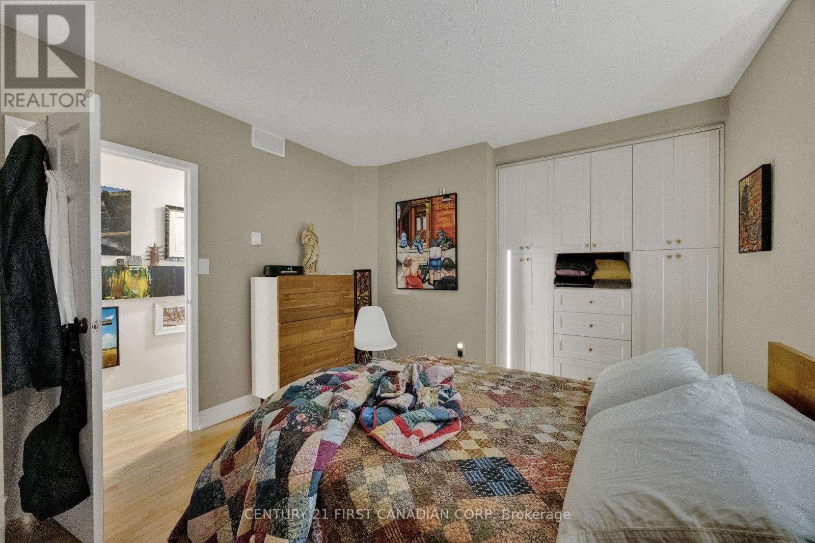 202 - 275 Queens Avenue, London East, Ontario  N6B 1X2 - Photo 9 - X12653842