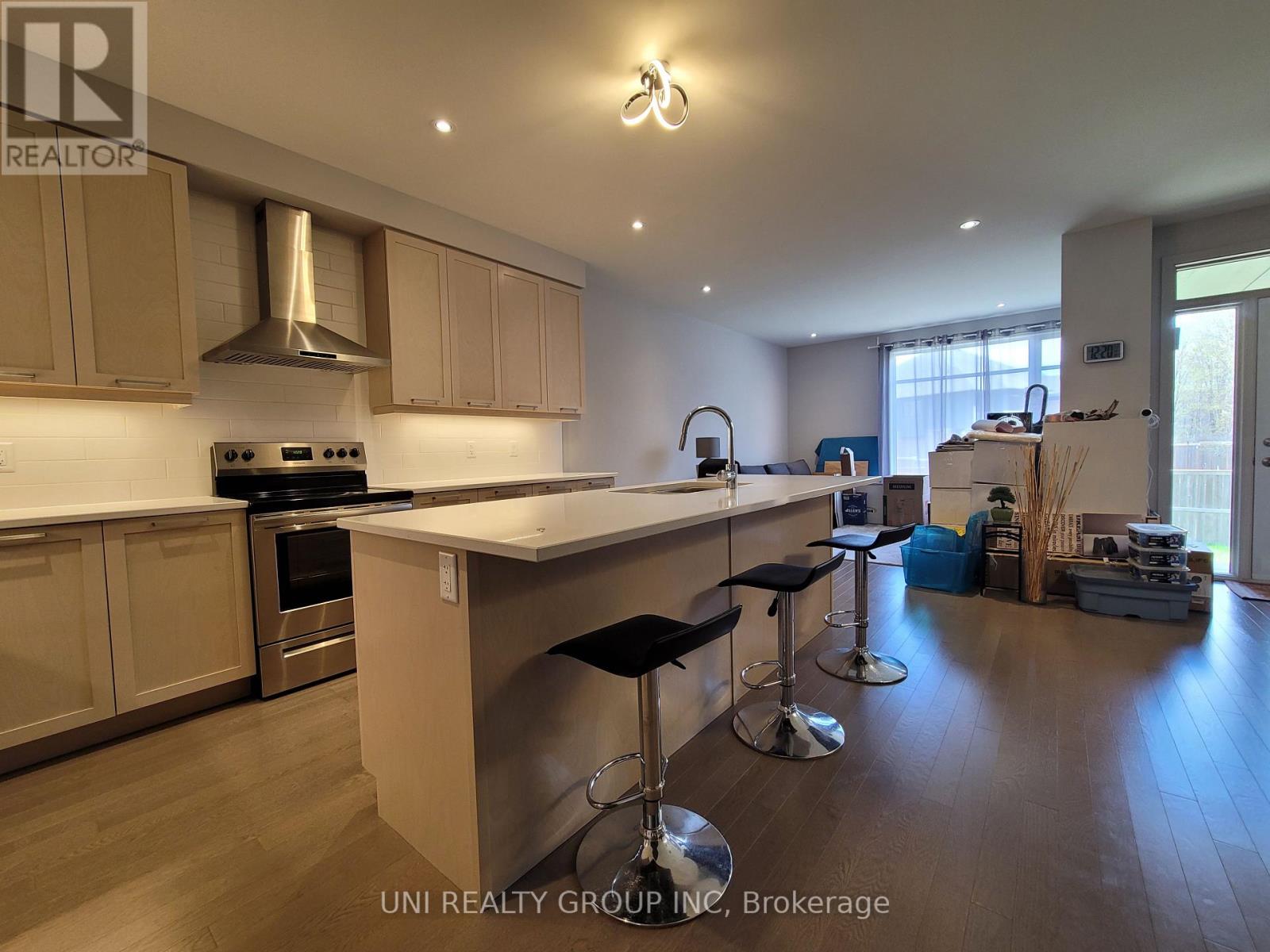 365 Big Dipper Street, Ottawa, Ontario  K4M 0J3 - Photo 12 - X12653850