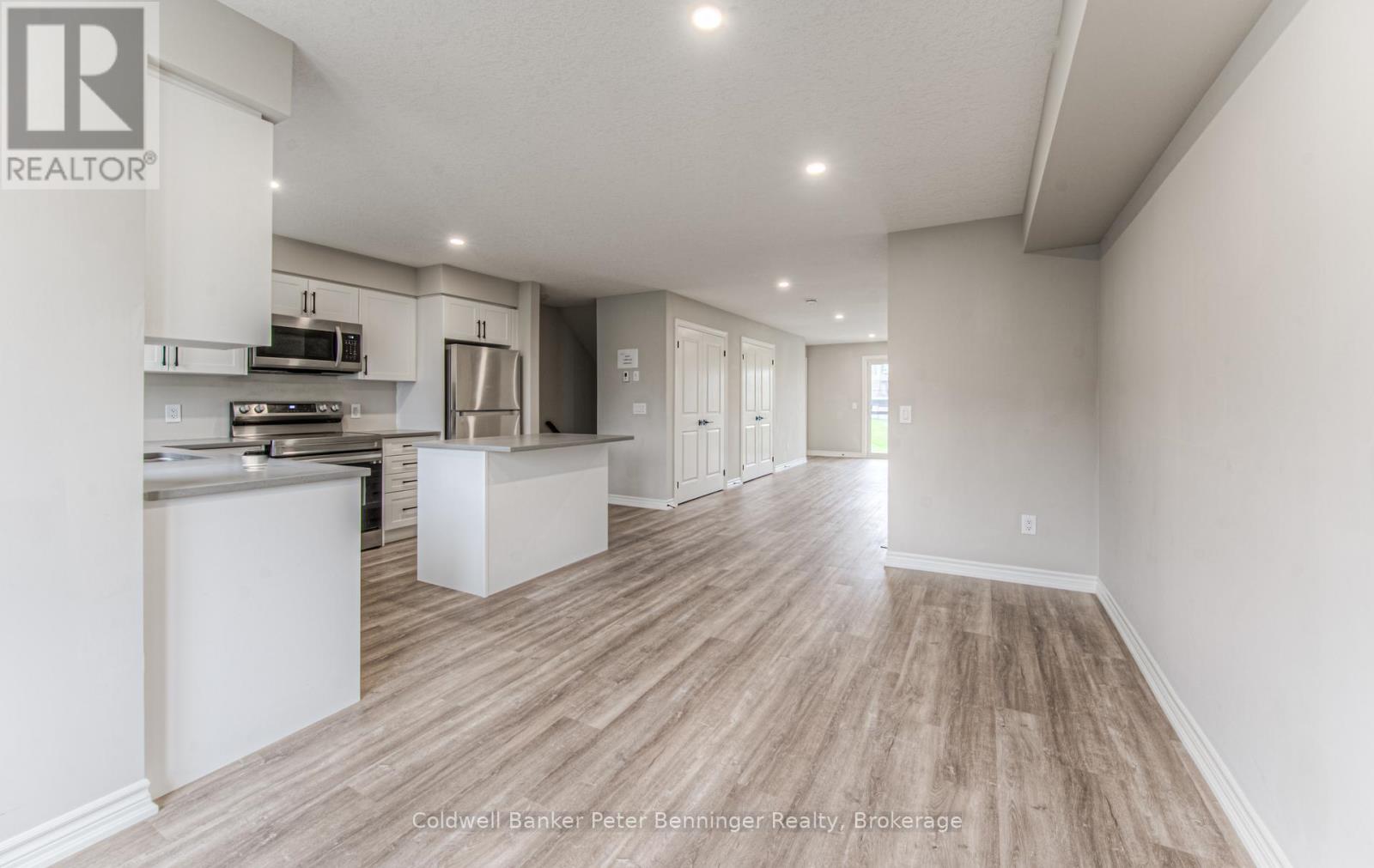 253 Chapel Hill Drive, Kitchener, Ontario  N2R 0S4 - Photo 18 - X12550058