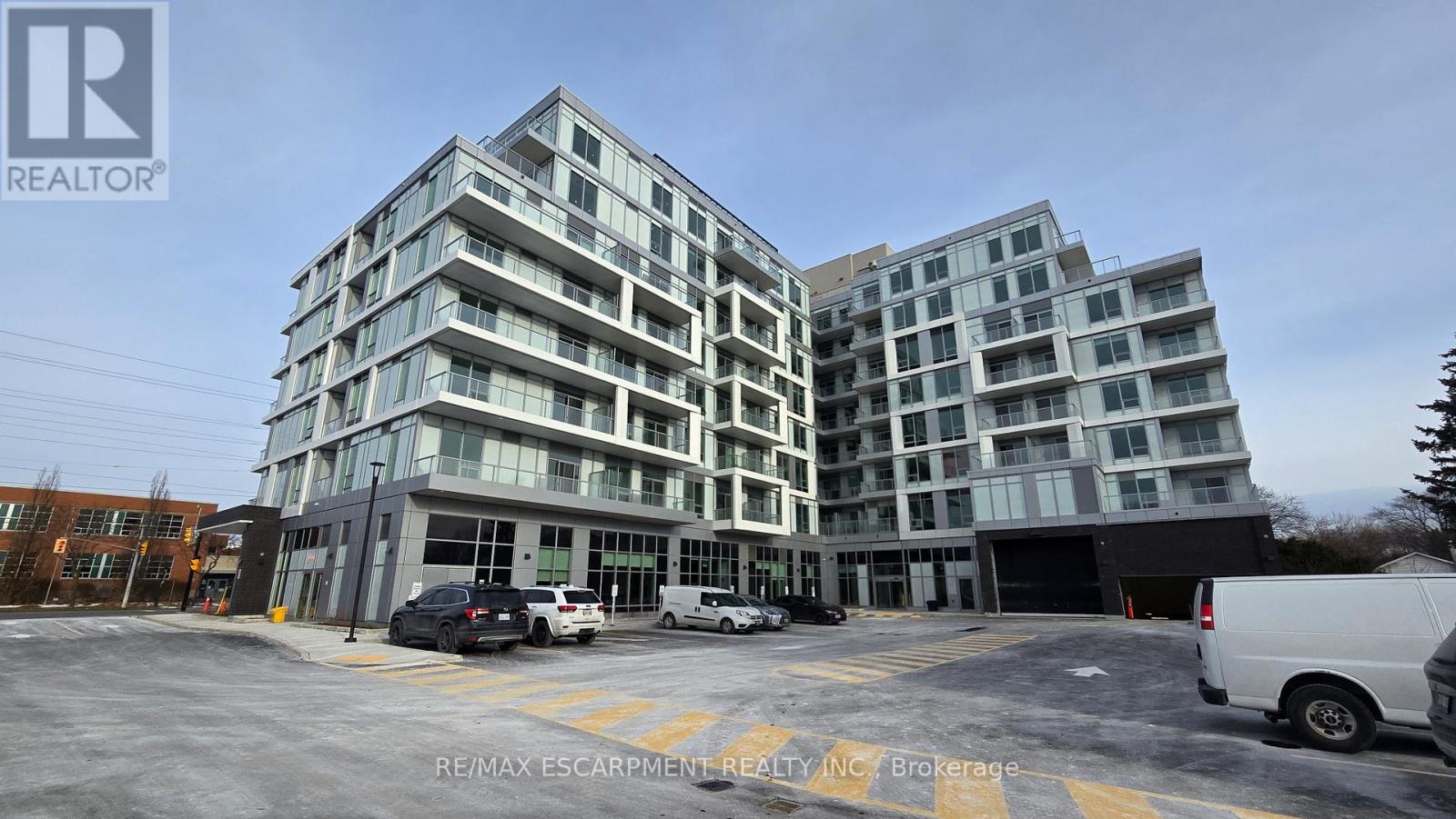 102 - 500 Plains Road E, Burlington, Ontario  L3T 2E1 - Photo 5 - W12652938