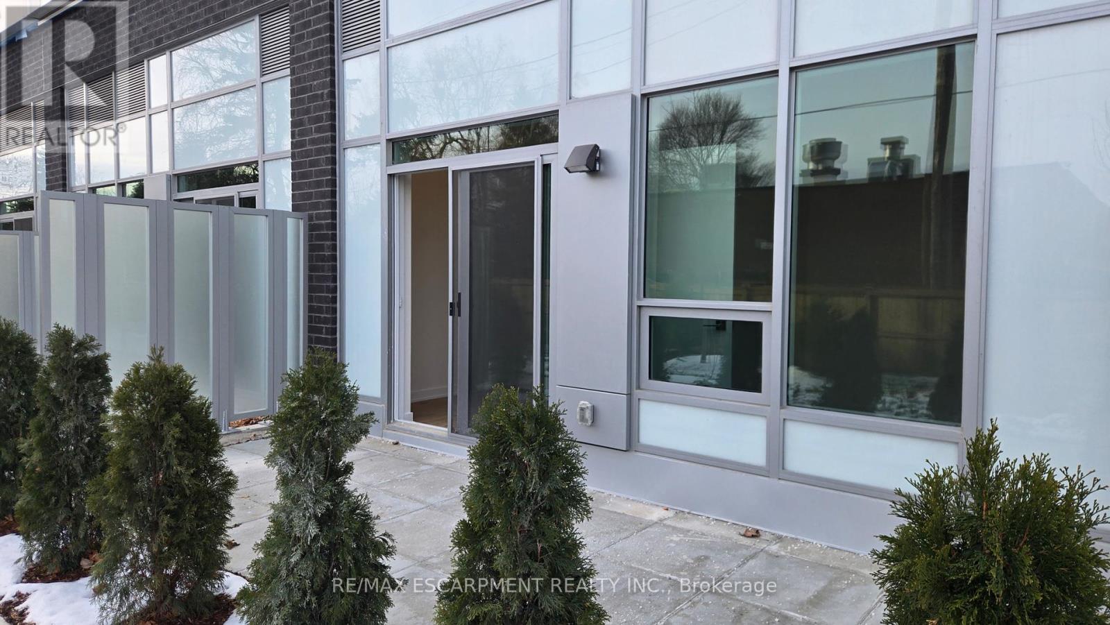 102 - 500 Plains Road E, Burlington, Ontario  L3T 2E1 - Photo 9 - W12652938