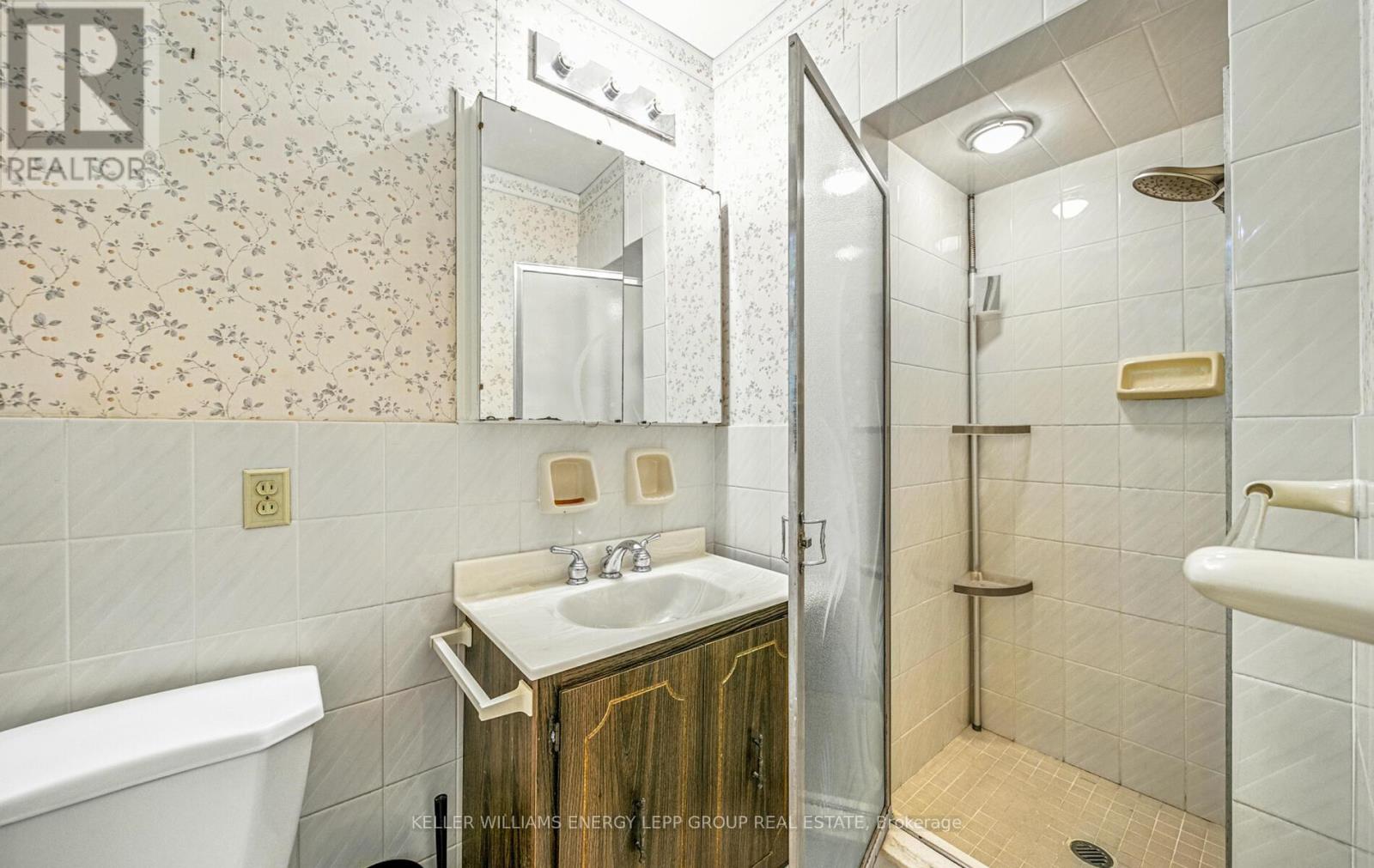 15 Artinger Court, Toronto, Ontario  M3B 1J9 - Photo 27 - C12637386