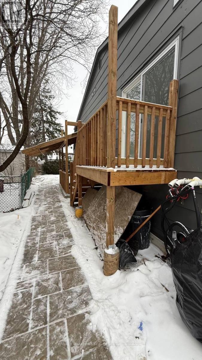 A - 1052 Cadboro Road, Ottawa, Ontario  K1J 8E1 - Photo 3 - X12647086