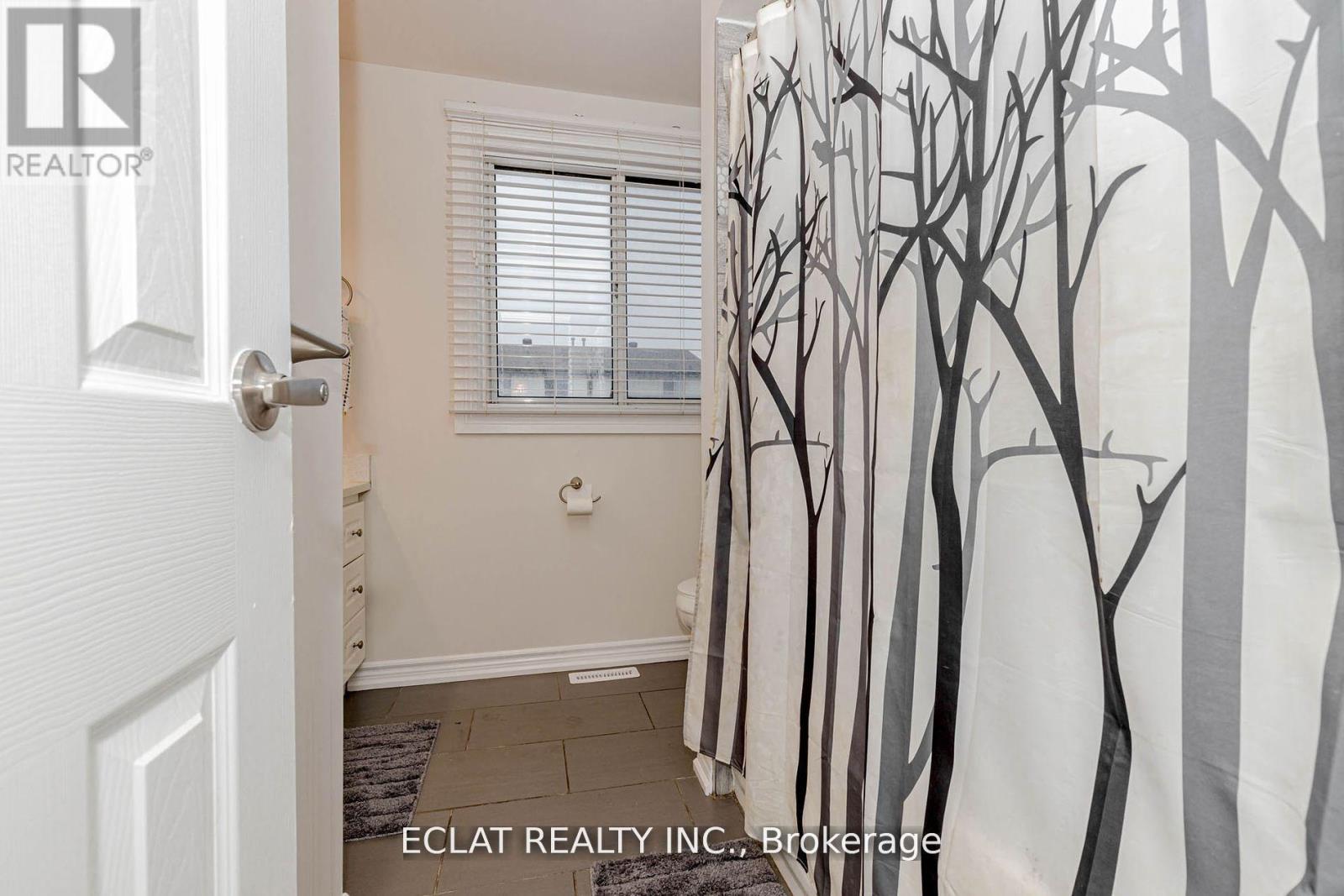 91 - 91 Baronwood Court, Brampton, Ontario L6V 3H7 - Photo 28 - W12653848