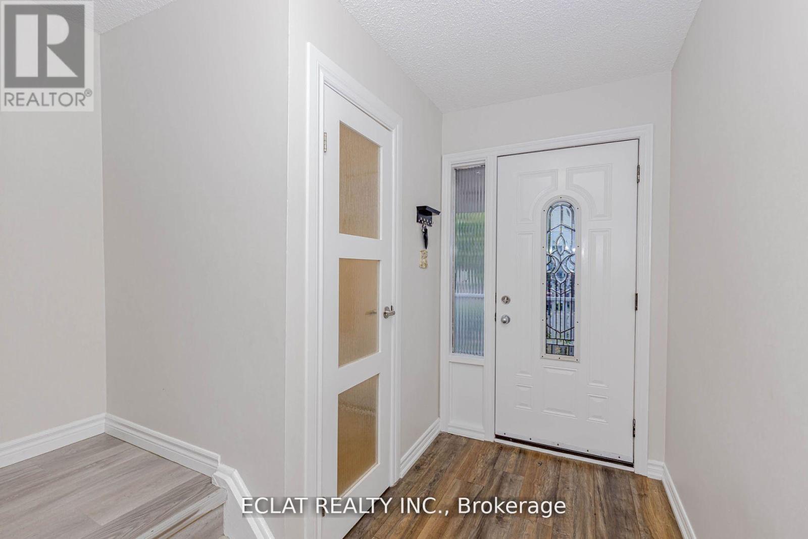 91 - 91 Baronwood Court, Brampton, Ontario L6V 3H7 - Photo 7 - W12653848