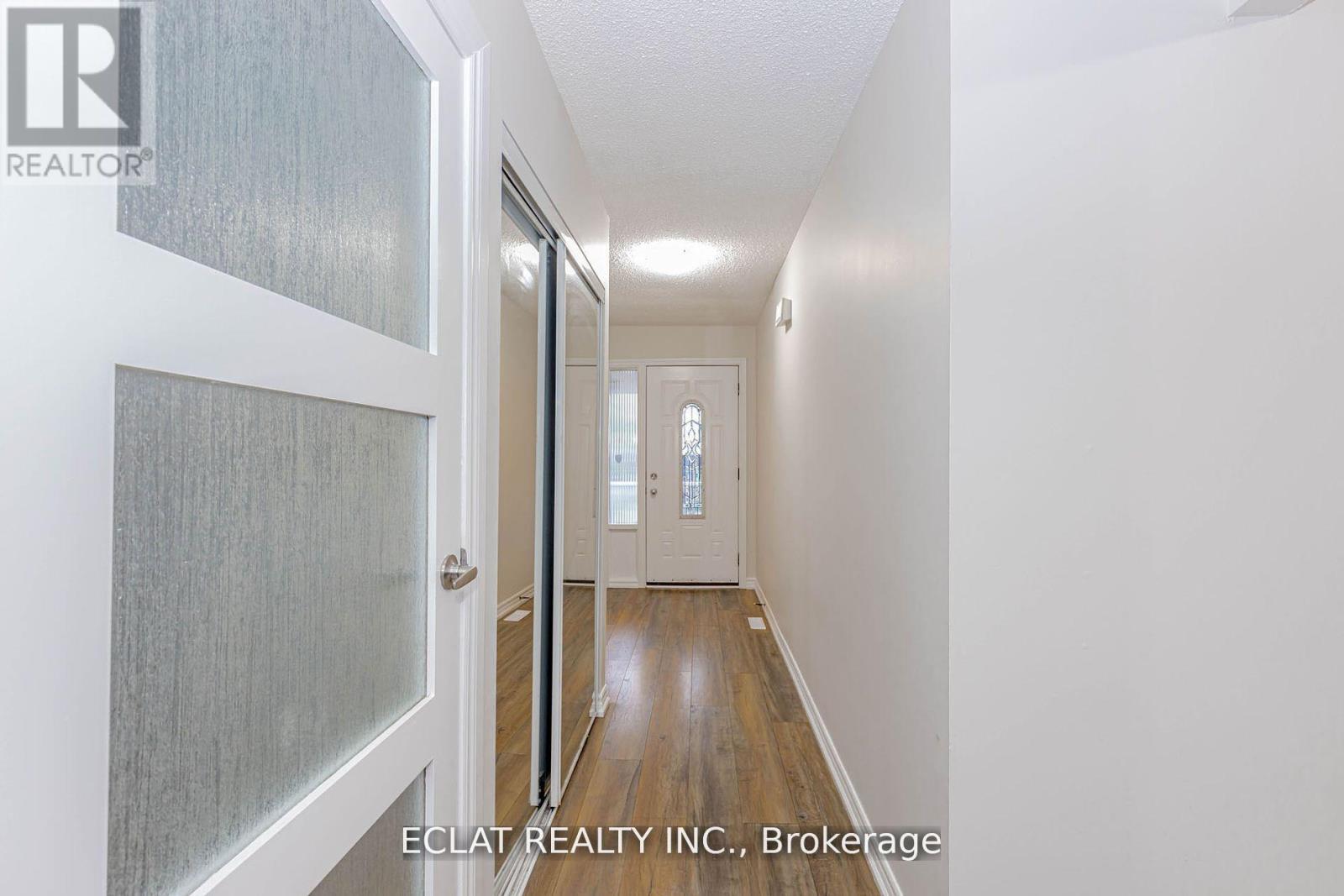 91 - 91 Baronwood Court, Brampton, Ontario L6V 3H7 - Photo 8 - W12653848