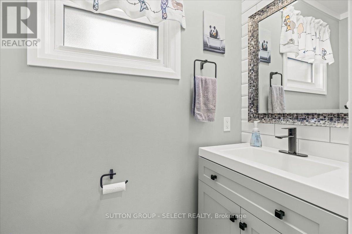 169 Saddy Avenue, London East, Ontario  N5V 4N1 - Photo 12 - X12653900