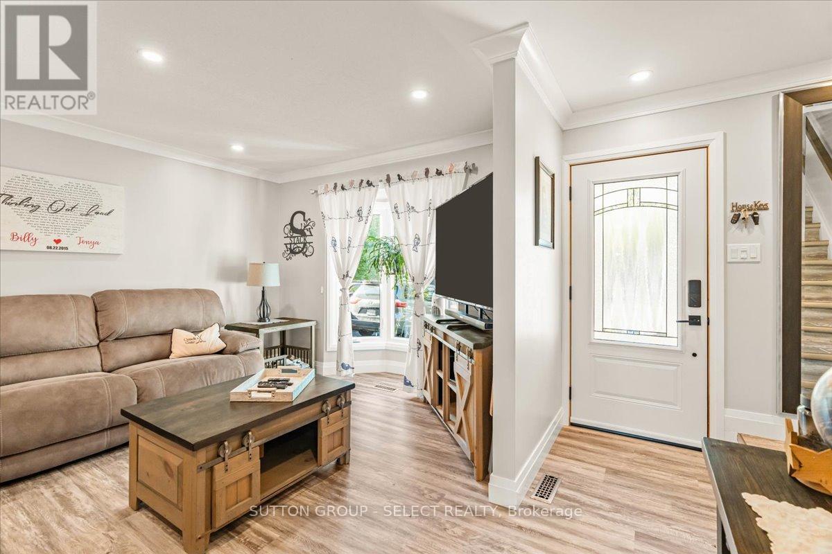 169 Saddy Avenue, London East, Ontario  N5V 4N1 - Photo 5 - X12653900