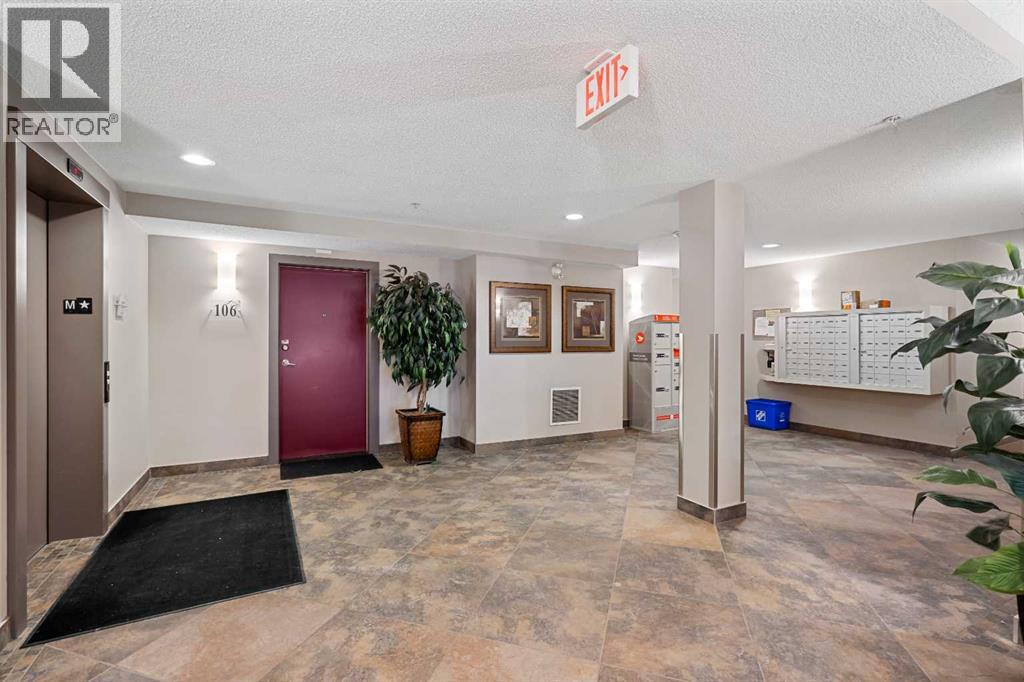 402, 1321 Kensington Close Nw, Calgary, Alberta  T2X 3J9 - Photo 4 - A2276108