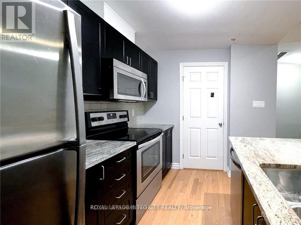 J - 103 Fraser Fields Way, Ottawa, Ontario K2J 5V1 - Photo 11 - X12653868