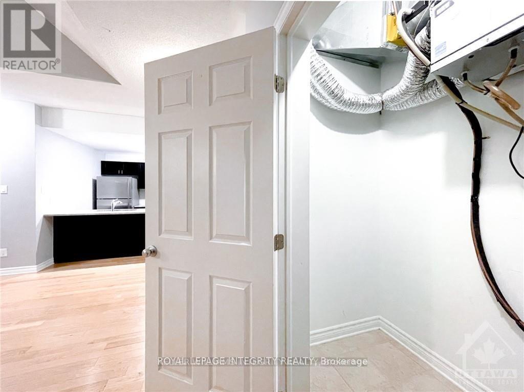 J - 103 Fraser Fields Way, Ottawa, Ontario K2J 5V1 - Photo 5 - X12653868