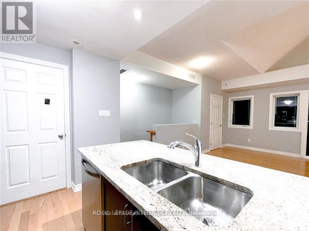 J - 103 Fraser Fields Way, Ottawa, Ontario K2J 5V1 - Photo 9 - X12653868
