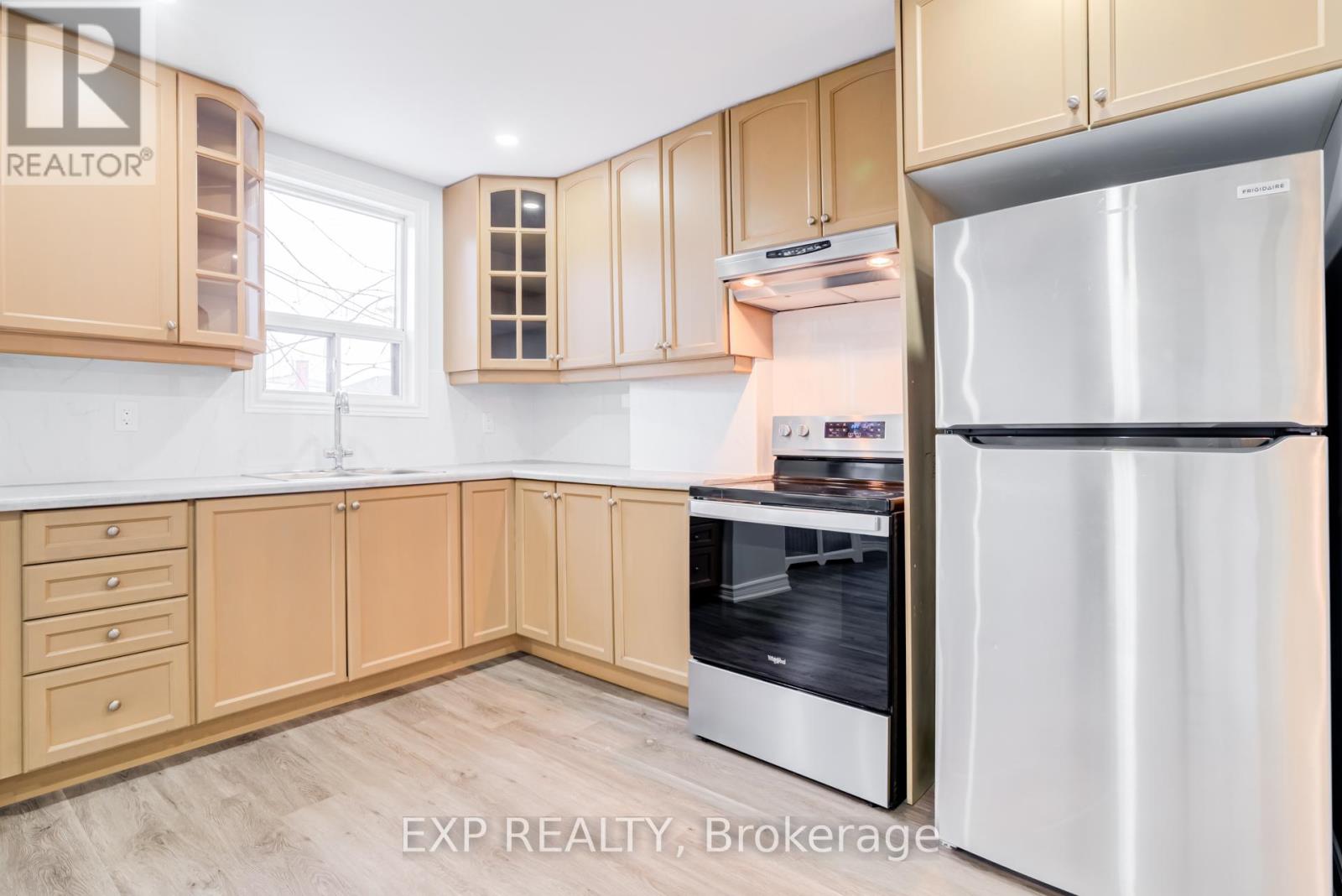 Main - 384 Oakwood Avenue, Toronto, Ontario  M6E 2W3 - Photo 4 - C12653864