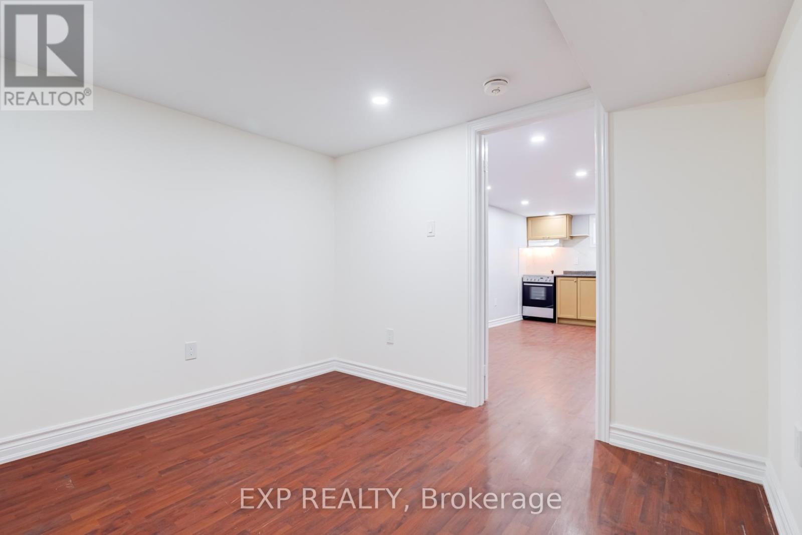 Lower - 384 Oakwood Avenue, Toronto, Ontario  M6E 2W3 - Photo 9 - C12653870