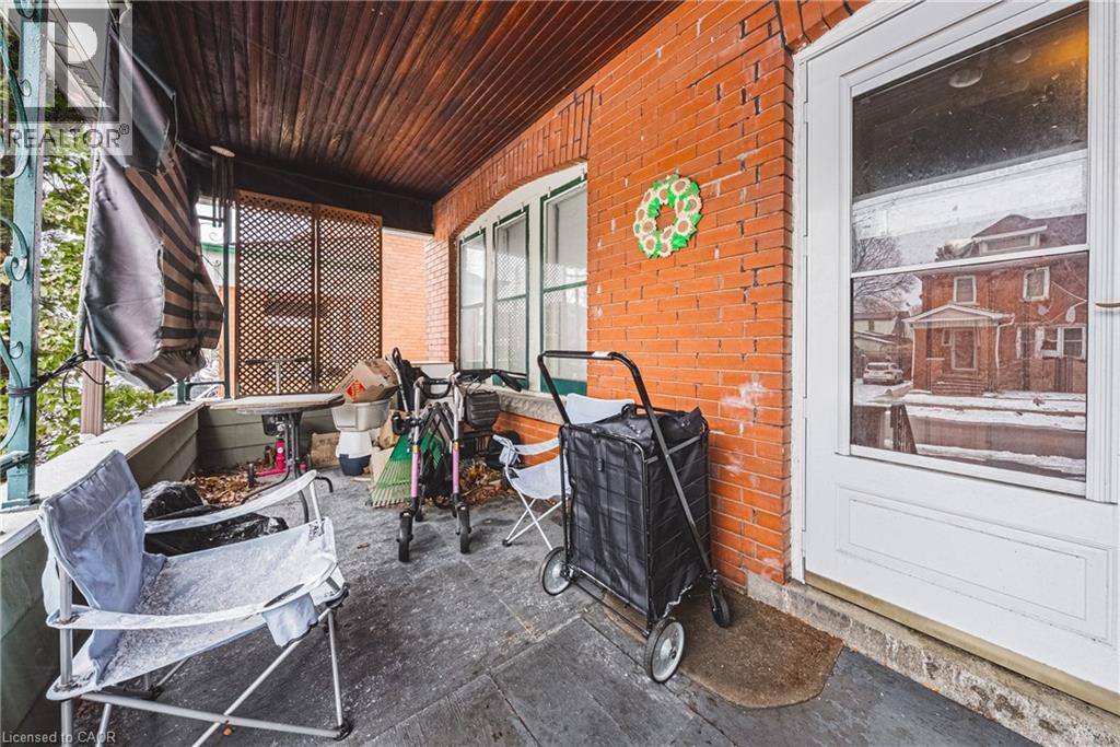 193 Edgemont Street S, Hamilton, Ontario  L8K 2J1 - Photo 3 - 40795226