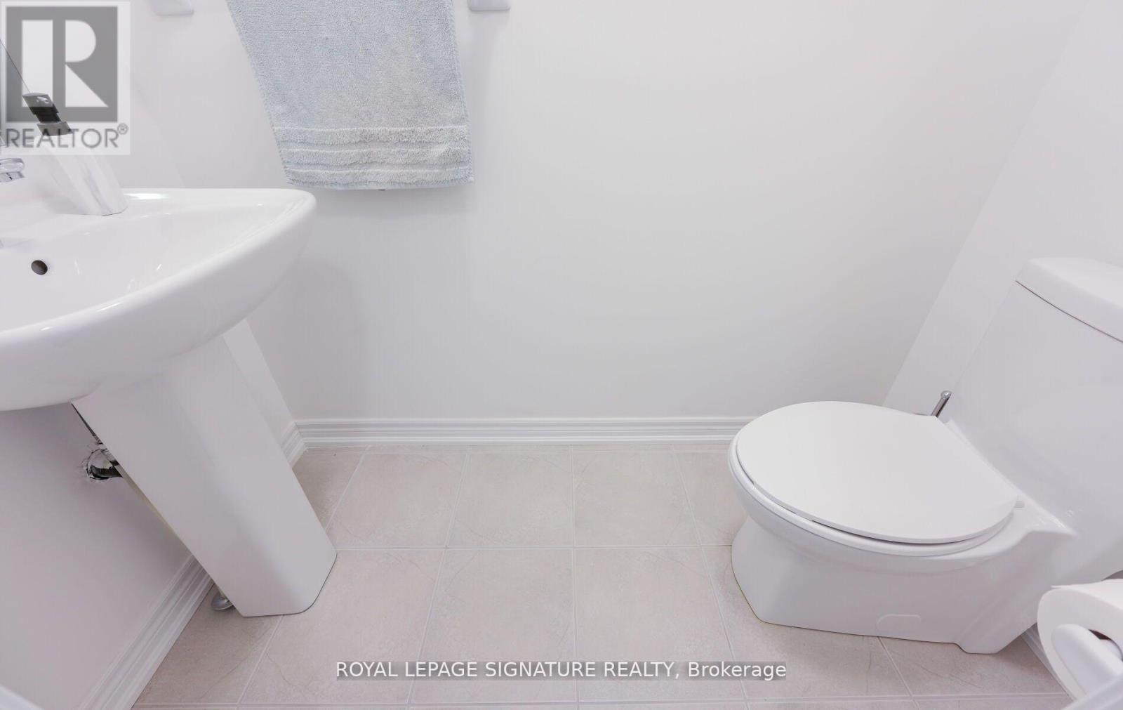 31 Faye Street, Brampton, Ontario  L6P 4M9 - Photo 6 - W12653882