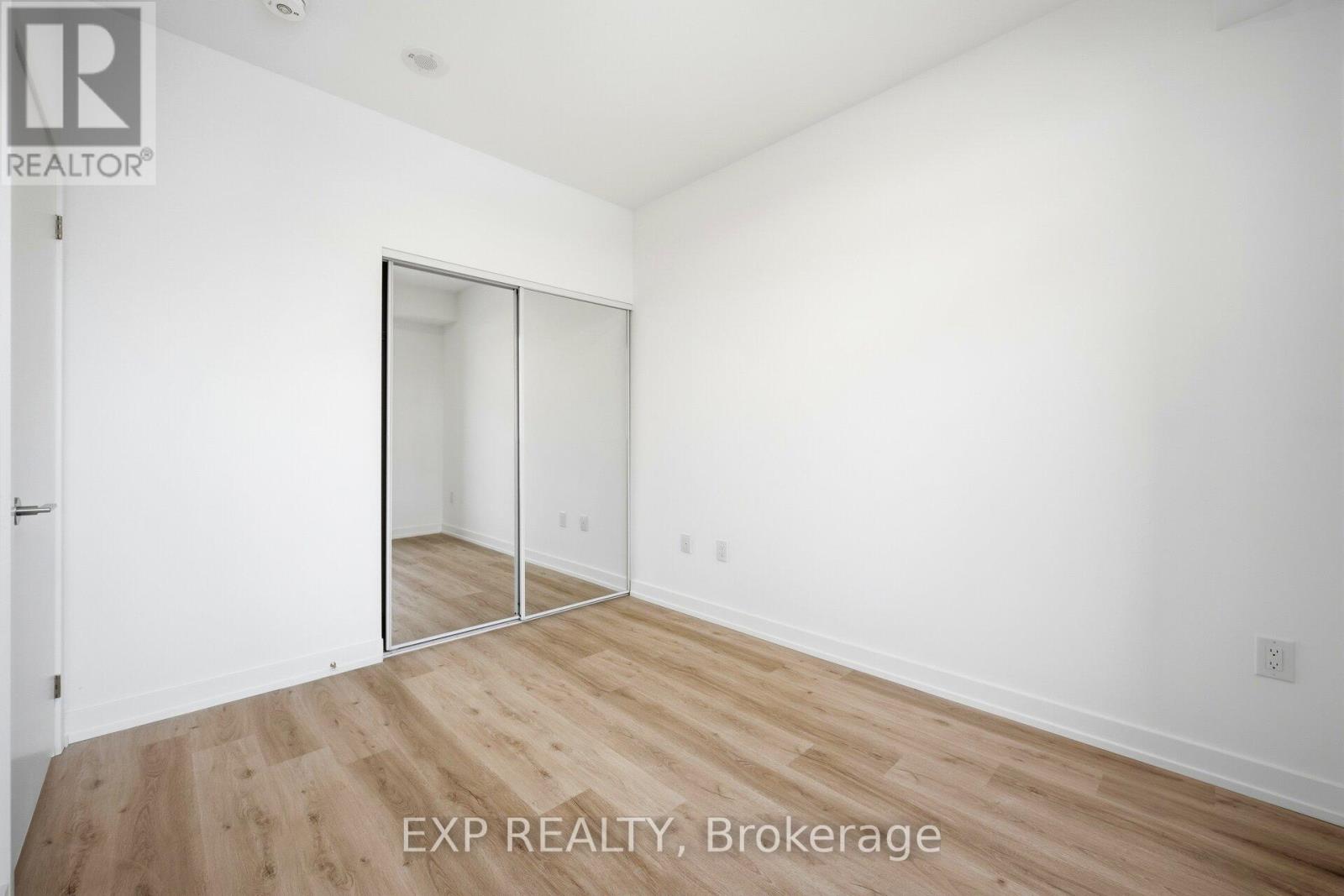 3802 - 395 Square One Drive, Mississauga, Ontario  L5B 0P6 - Photo 11 - W12653906