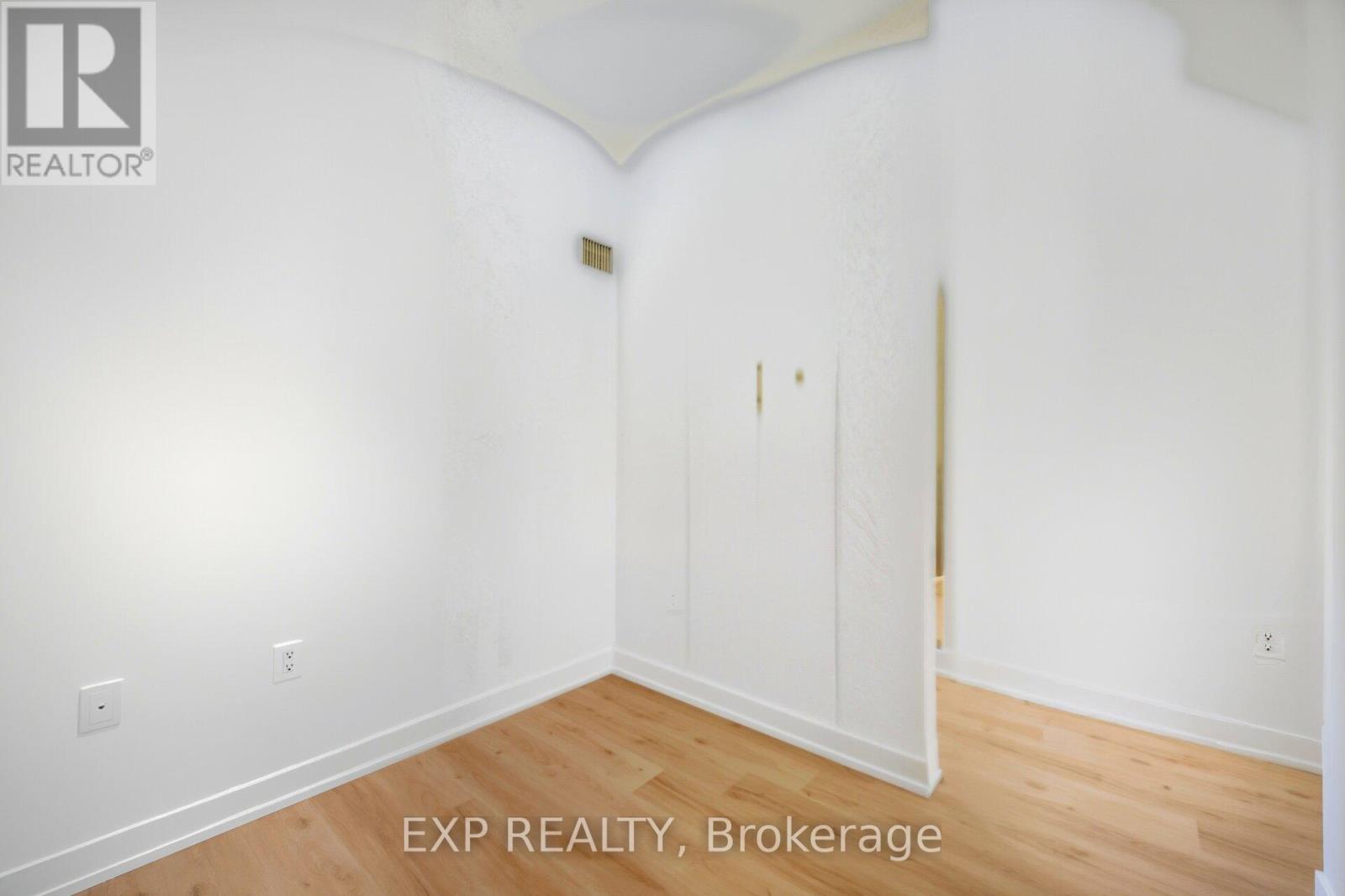 3802 - 395 Square One Drive, Mississauga, Ontario  L5B 0P6 - Photo 15 - W12653906