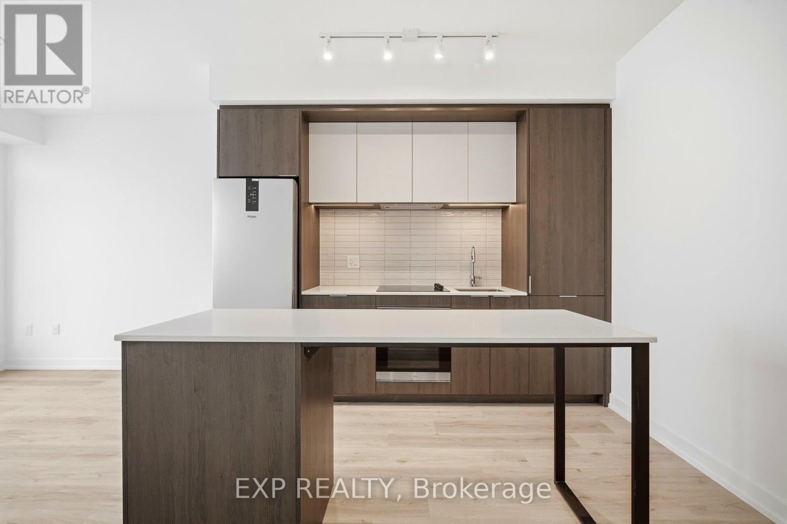 3802 - 395 Square One Drive, Mississauga, Ontario  L5B 0P6 - Photo 7 - W12653906