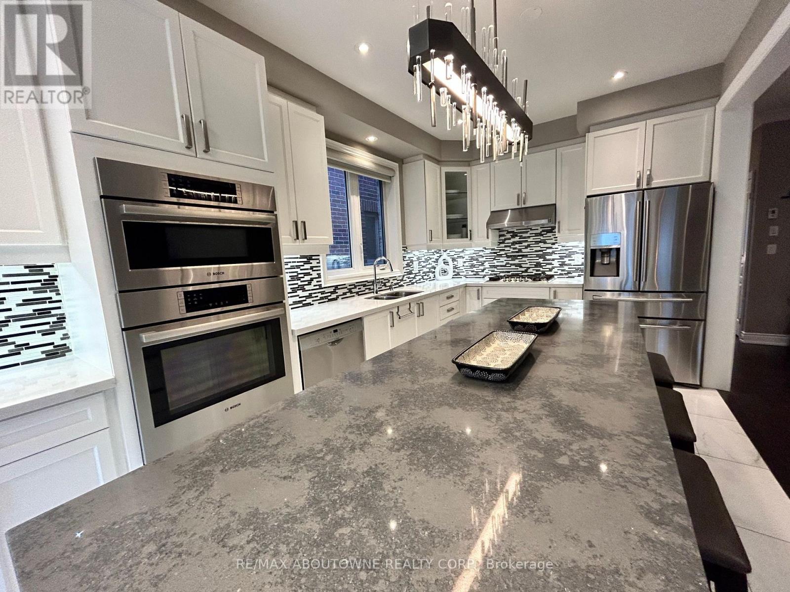 371 Hincks Drive, Milton, Ontario  L9T 8T9 - Photo 19 - W12653910