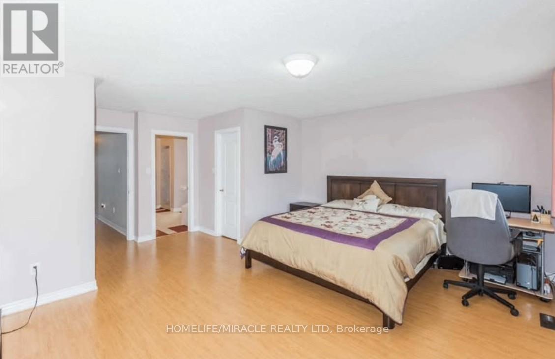 21 Palm Tree Road, Brampton, Ontario  L6V 4N9 - Photo 12 - W12653912