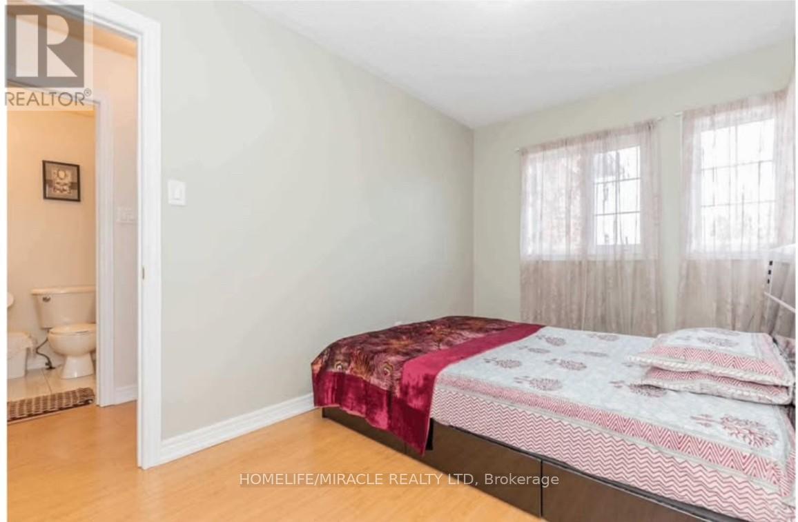 21 Palm Tree Road, Brampton, Ontario  L6V 4N9 - Photo 13 - W12653912