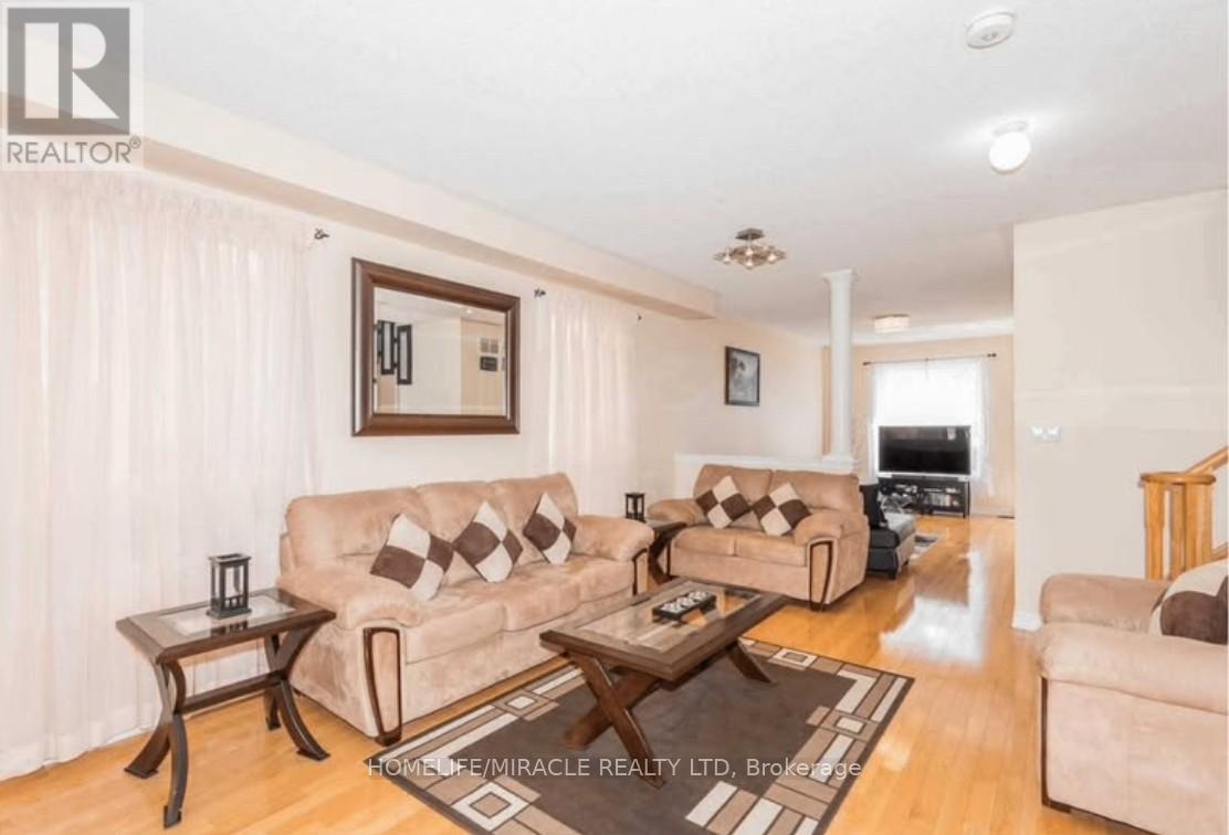 21 Palm Tree Road, Brampton, Ontario  L6V 4N9 - Photo 9 - W12653912