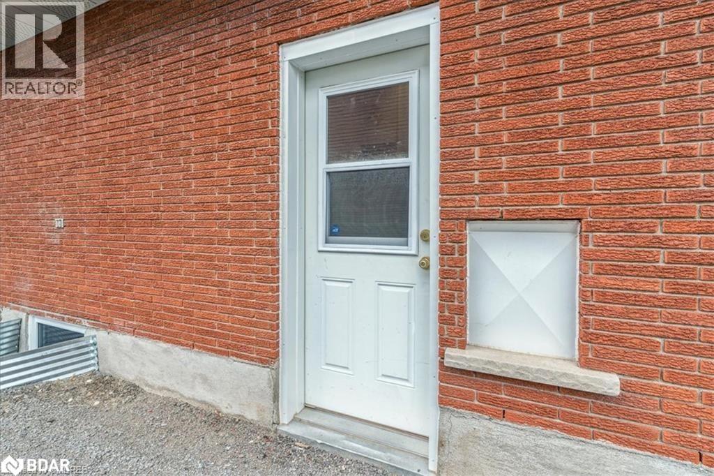 10 Westdale Drive Unit# Lower, St. Catharines, Ontario  L2S 2R8 - Photo 2 - 40787523