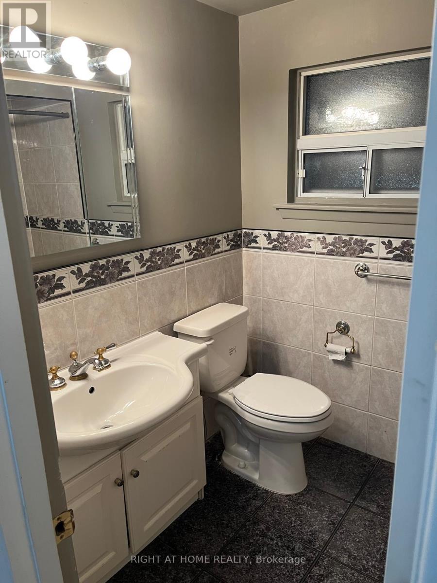 24 Dean Street, Brampton, Ontario  L6W 1M6 - Photo 15 - W12503016