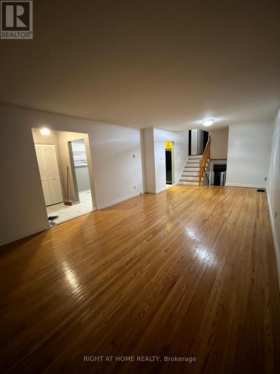 24 Dean Street, Brampton, Ontario  L6W 1M6 - Photo 17 - W12503016