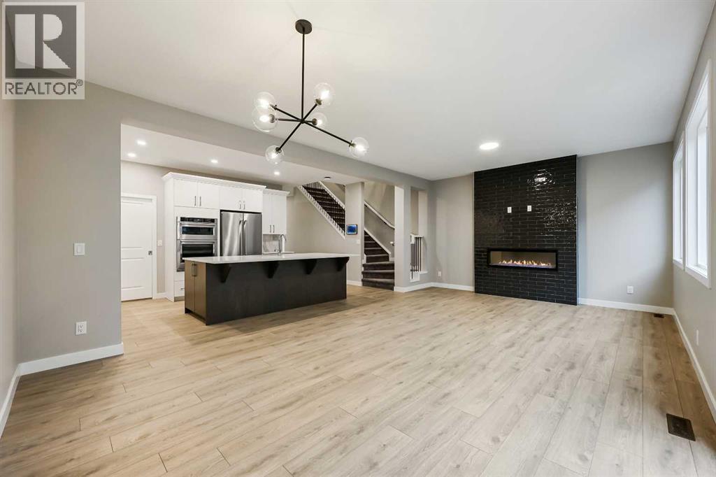 173 Edith Place Nw, Calgary, Alberta  T3R 2E2 - Photo 5 - A2202687