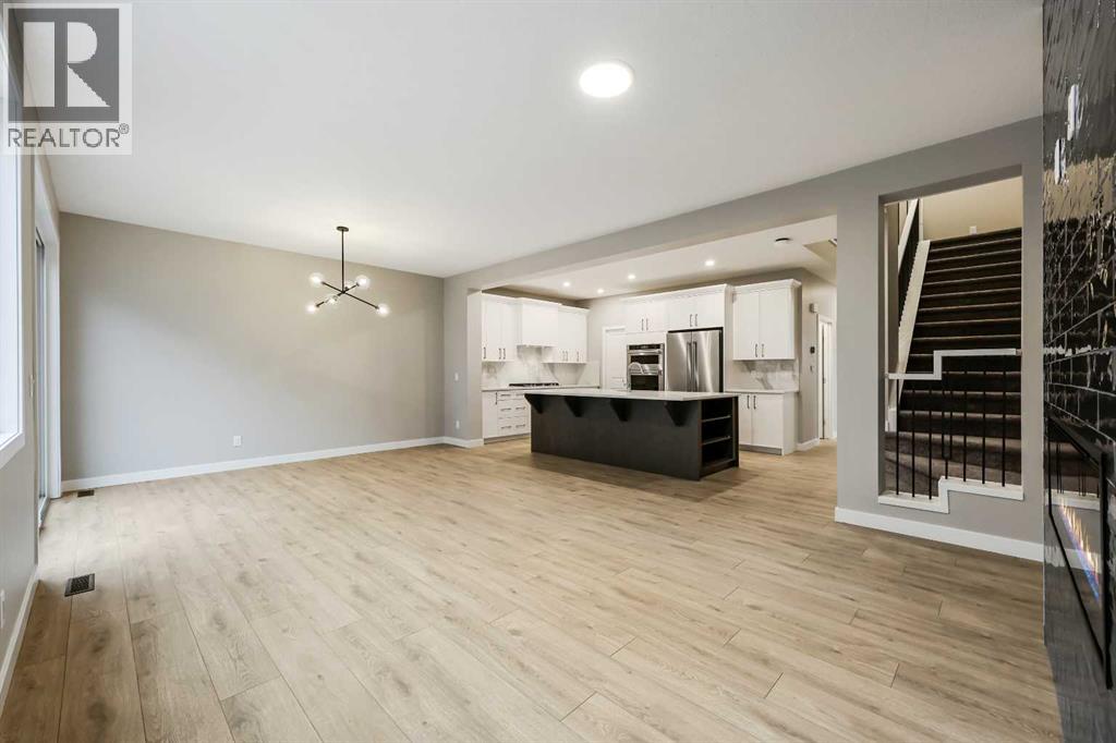 173 Edith Place Nw, Calgary, Alberta  T3R 2E2 - Photo 4 - A2202687