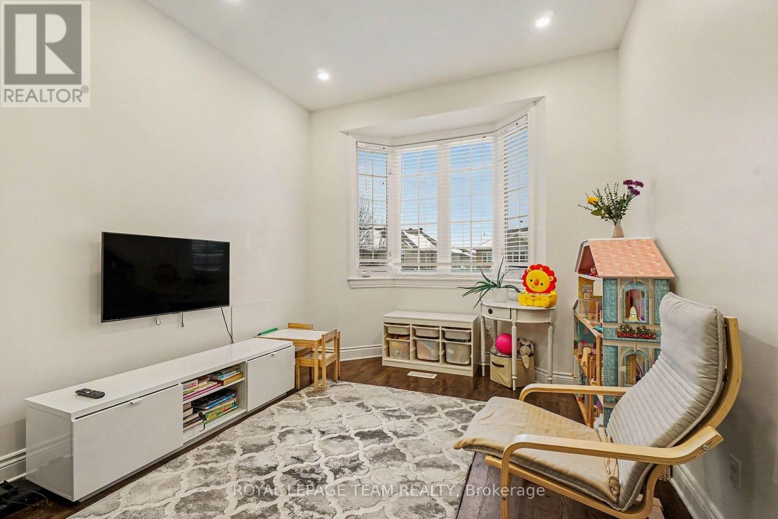 145 Desmond Trudeau Drive, Arnprior, Ontario  K7S 3G9 - Photo 11 - X12653962