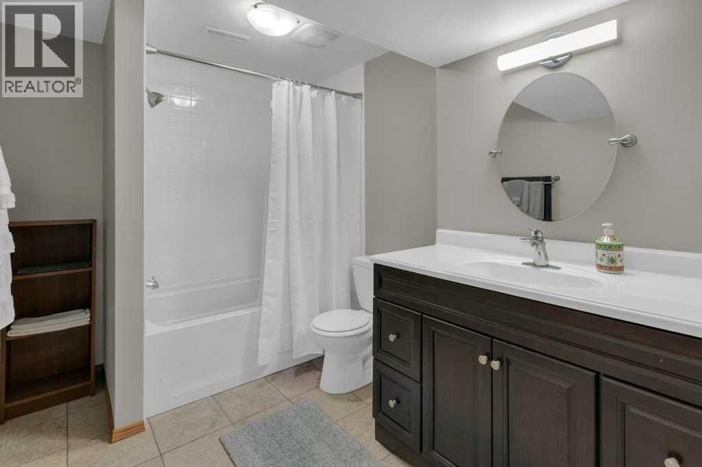 88 Bermondsey Crescent Nw, Calgary, Alberta  T3K 1W2 - Photo 23 - A2264269