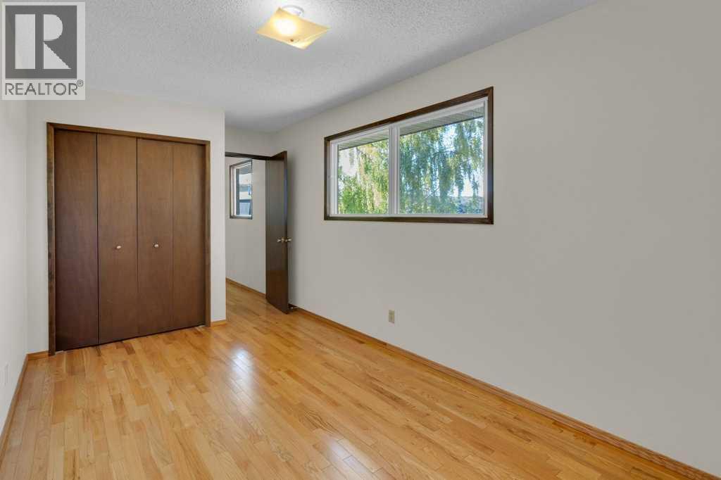 88 Bermondsey Crescent Nw, Calgary, Alberta  T3K 1W2 - Photo 17 - A2264269