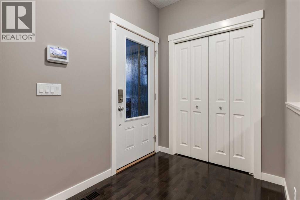 106 Silverado Skies Drive Sw, Calgary, Alberta  T2X 0J7 - Photo 4 - A2274509