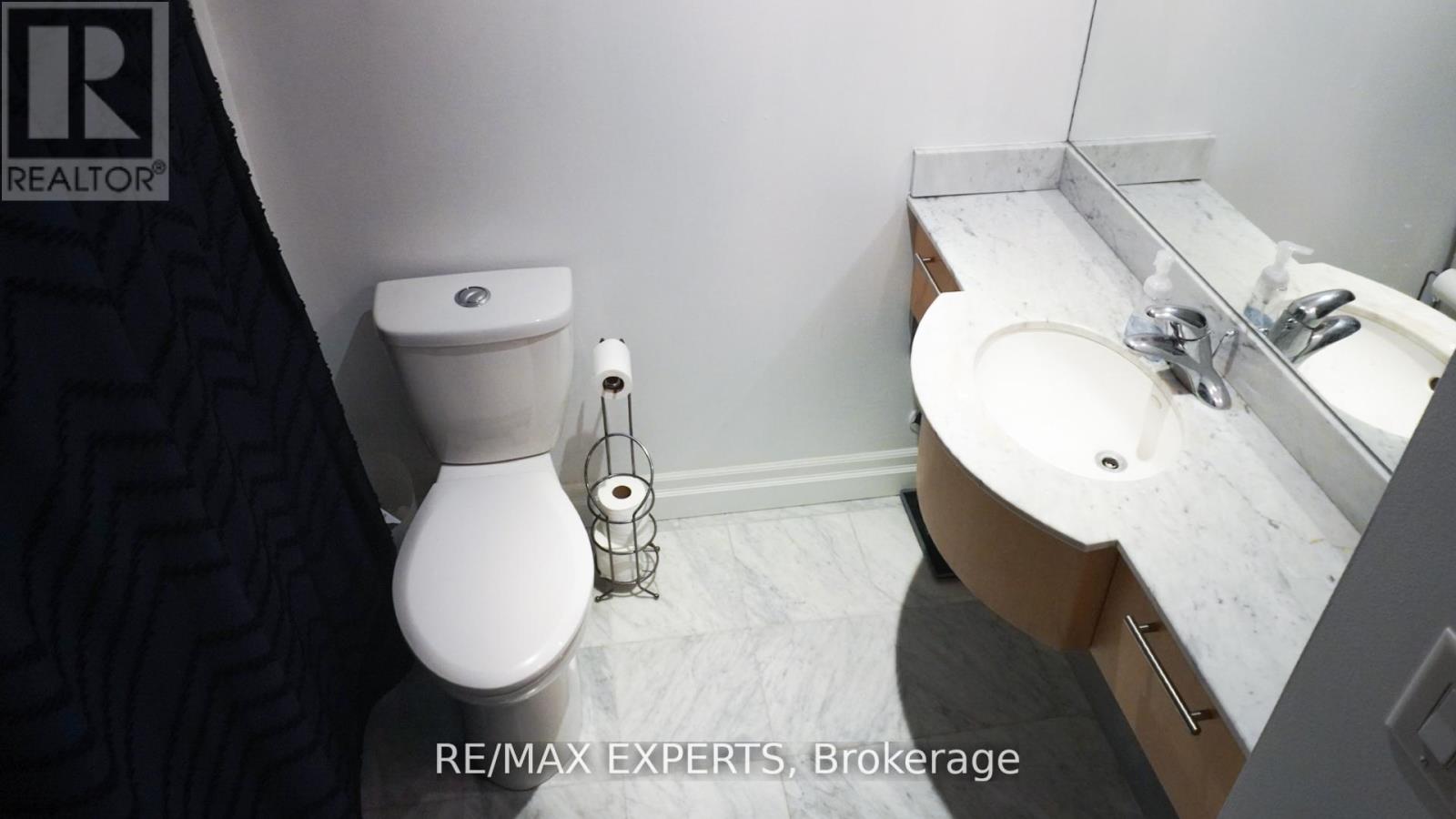 M30 - 350 Wellington Street W, Toronto, Ontario  M5V 3W9 - Photo 2 - C12653974