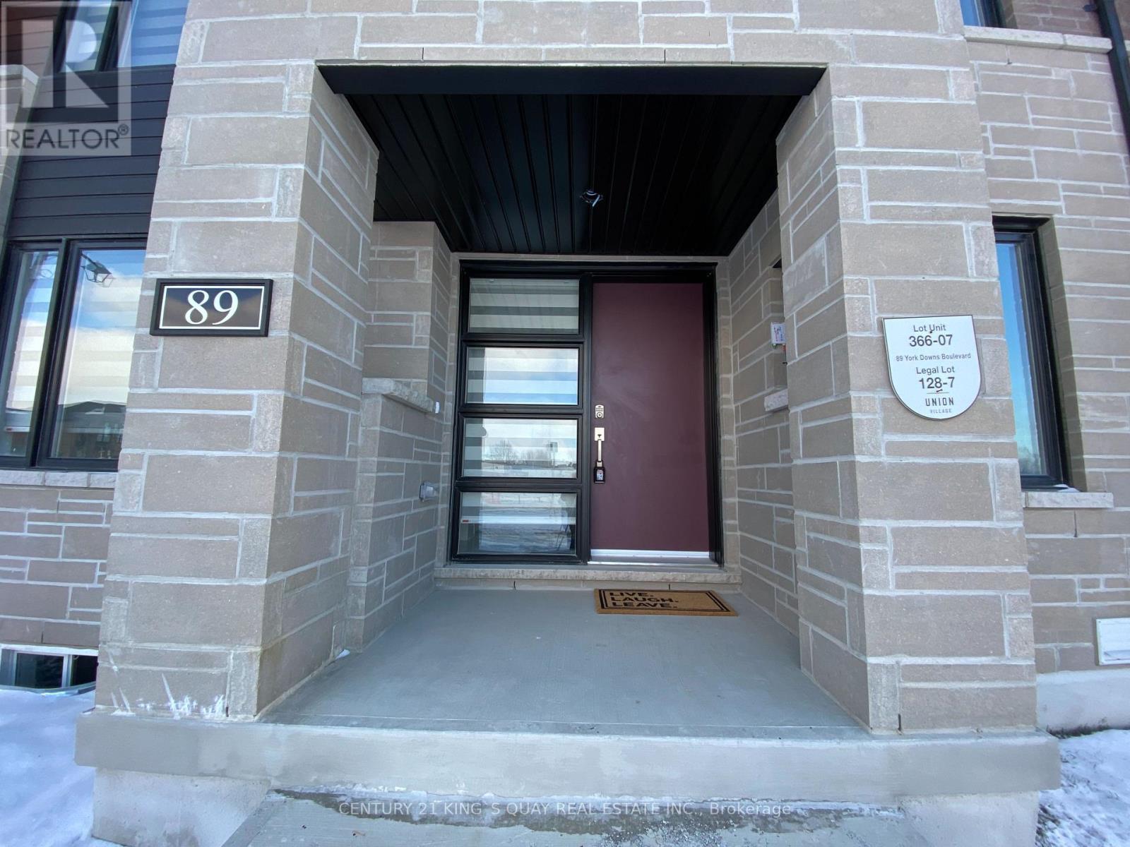 89 York Downs Boulevard, Markham, Ontario  L6C 3M8 - Photo 2 - N12653976