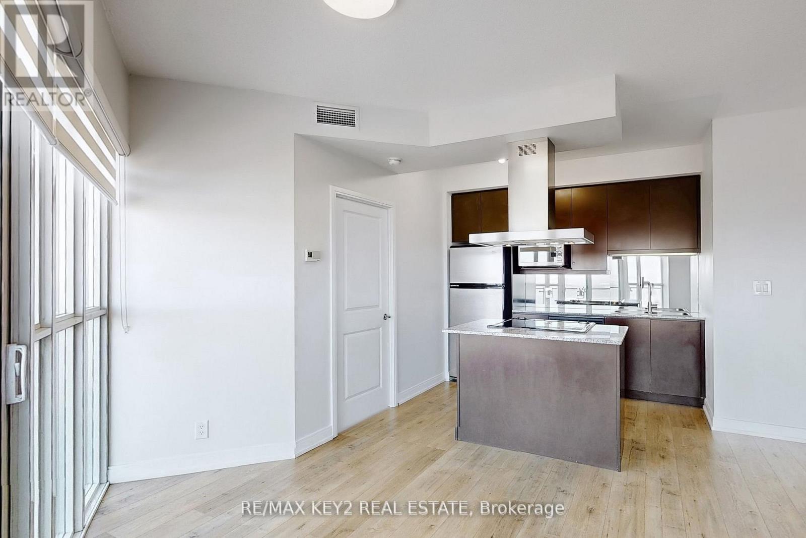 4201 - 50 Absolute Avenue, Mississauga, Ontario  L4Z 0A8 - Photo 6 - W12653926