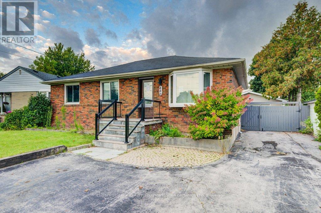 446 Kingsleigh Court, Milton, Ontario  L9T 1X8 - Photo 2 - W12653952