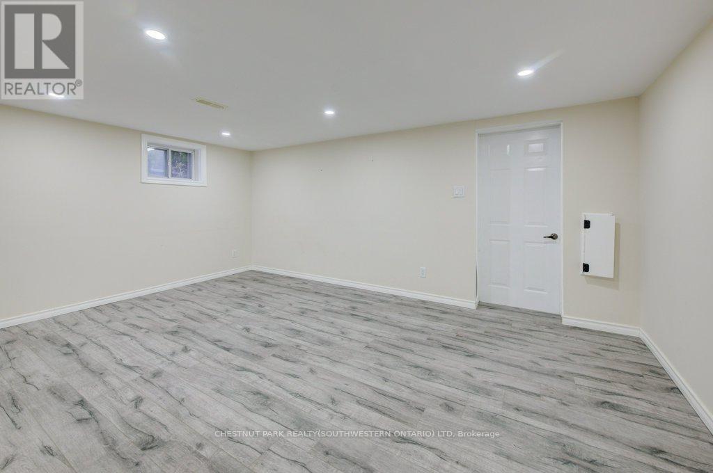 446 Kingsleigh Court, Milton, Ontario  L9T 1X8 - Photo 23 - W12653952