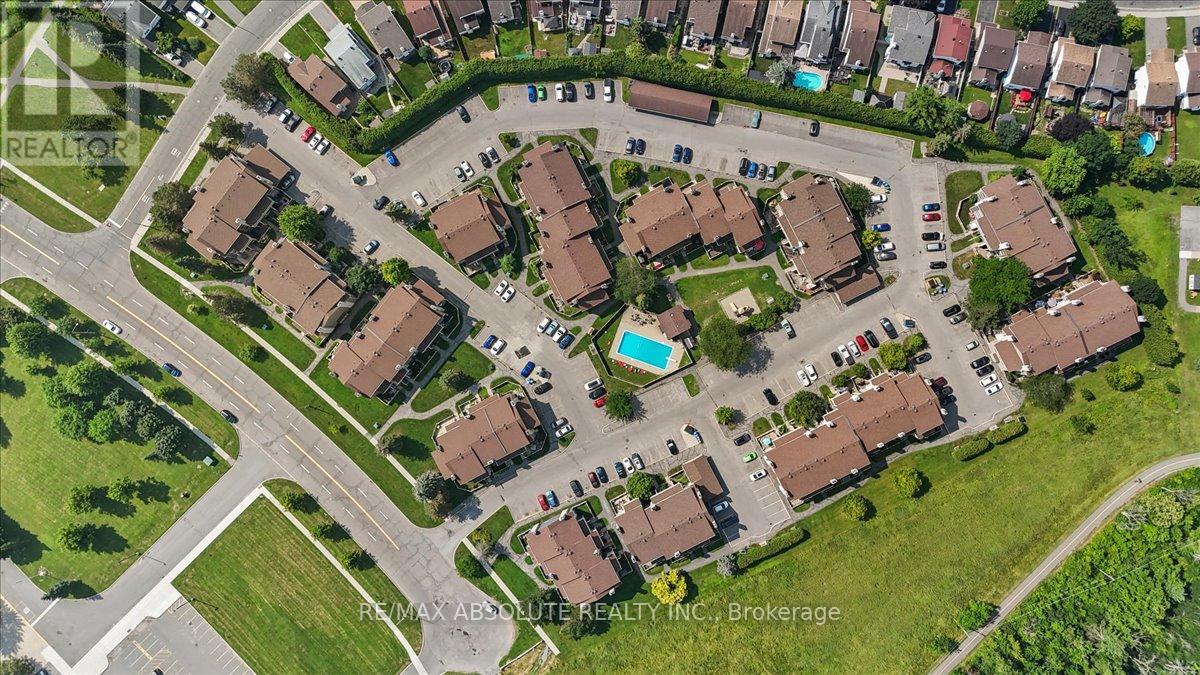 53a - 798 St. Andre Drive, Ottawa, Ontario  K1C 4R4 - Photo 3 - X12654020