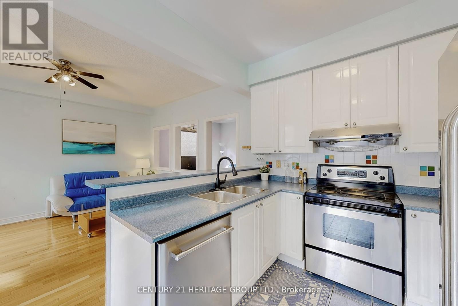 4 Sunnyvale Gate, Brampton, Ontario  L6S 6J3 - Photo 11 - W12387147