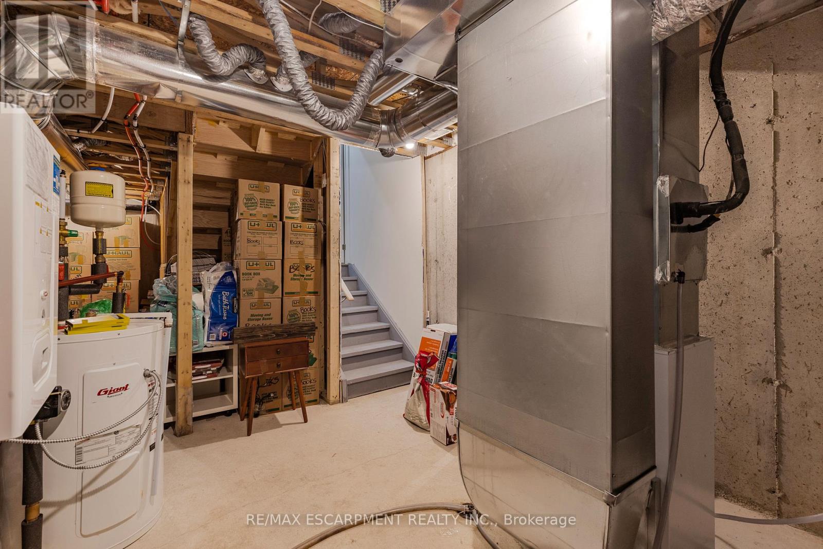 1543 Hilson Heights, Milton, Ontario  L9T 7E7 - Photo 25 - W12399609