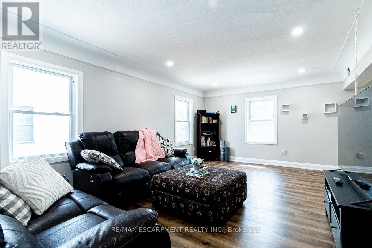 773 Lawrence Road, Hamilton, Ontario  L8K 1Z7 - Photo 27 - X12331842