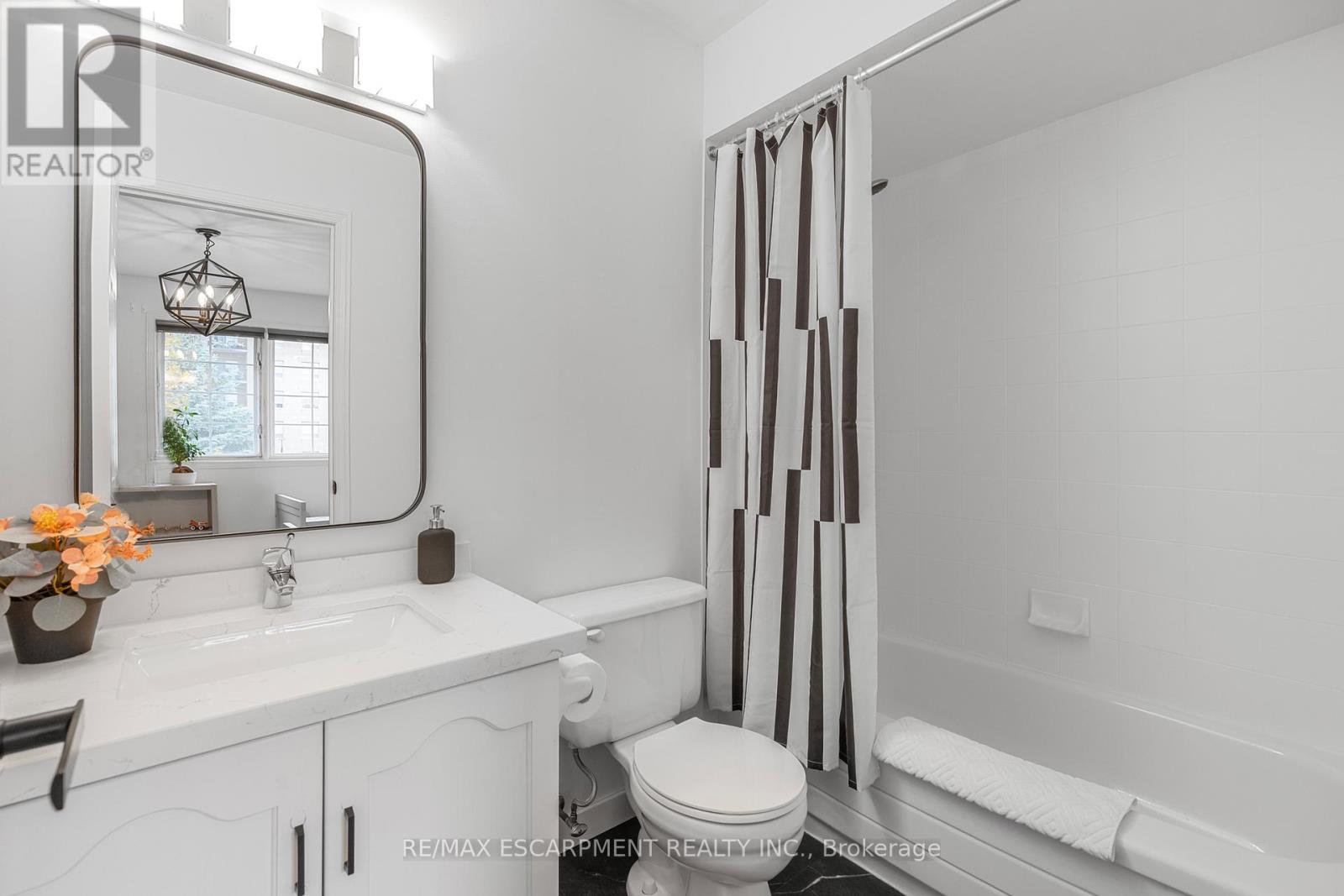 5 - 2015 Cleaver Avenue, Burlington, Ontario  L7M 4J7 - Photo 25 - W12467053