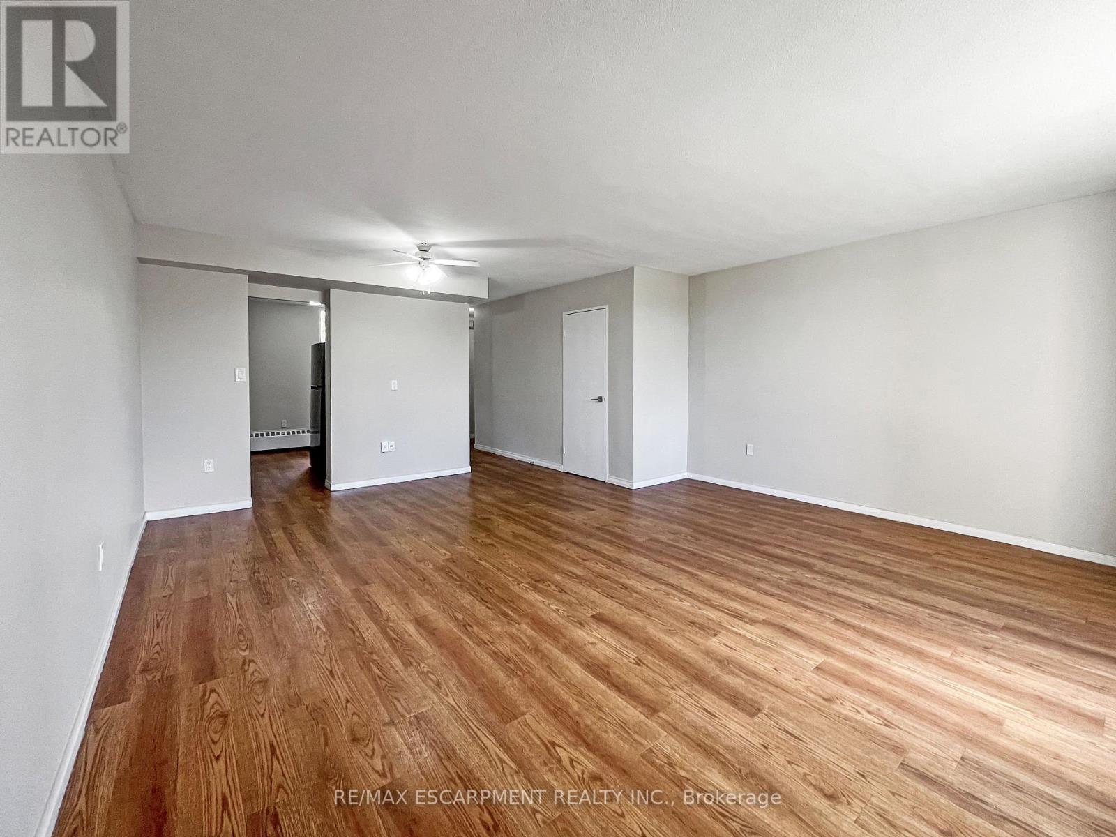 315 - 350 Quigley Road, Hamilton, Ontario  L8K 5N2 - Photo 4 - X12355903