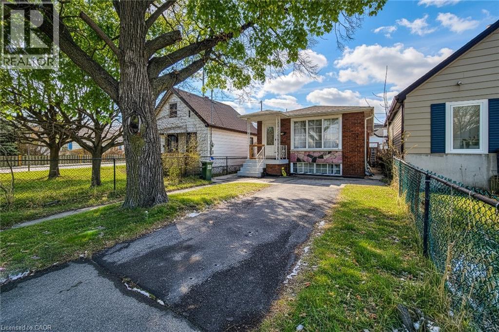 212 Grace Avenue, Hamilton, Ontario  L8H 3X3 - Photo 2 - 40792818