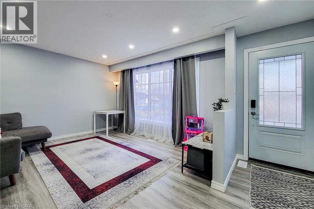 212 Grace Avenue, Hamilton, Ontario  L8H 3X3 - Photo 6 - 40792818